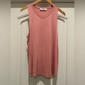 Double Zero Women’s Tank. Size L.